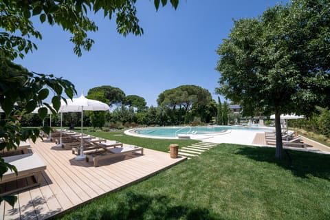 Hot Spring Bath, Swimming pool