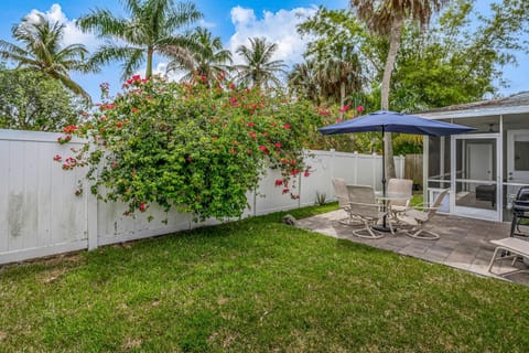 Smugglers Cove Retreat House in East Naples