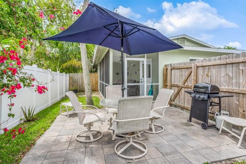 Smugglers Cove Retreat House in East Naples