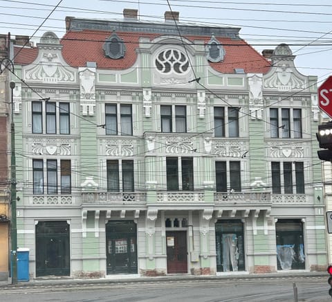 Grey Symphony Apartment in Timisoara