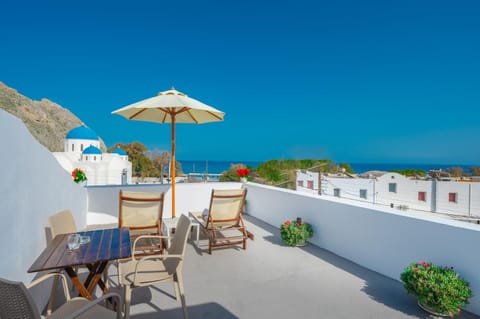 SantoriniNY Hotel in Perissa