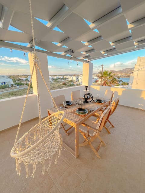 Patio, Day, View (from property/room), Balcony/Terrace, Seating area, Dining area