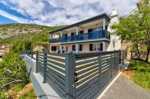 Apartments Maria Apartment in Lika-Senj County