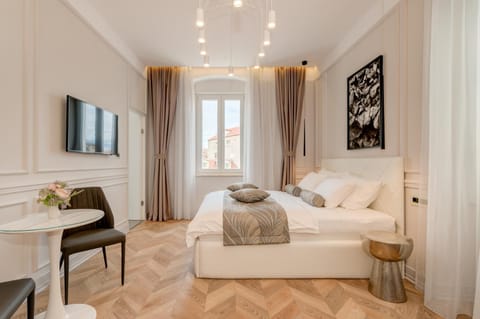 Luxury Rooms L'Avenue 2 Split Bed and Breakfast in Split
