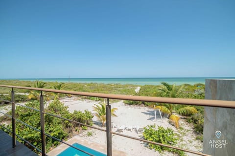 Day, Natural landscape, View (from property/room), Balcony/Terrace, Beach, Pool view, Sea view, Swimming pool