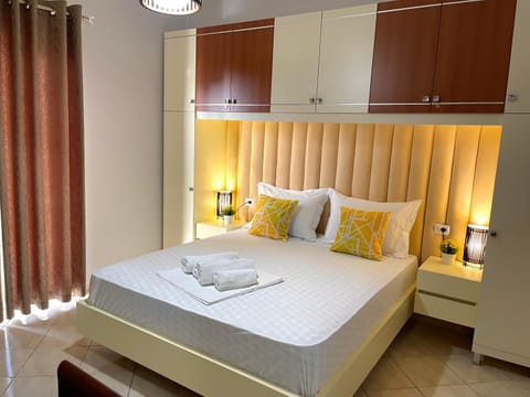 Bed, Photo of the whole room, Bedroom, towels, wardrobe