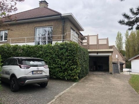 Villa At Home - 5 bedrooms 10p - garden House in Koksijde