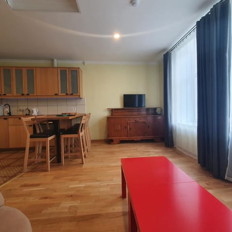 Living room, Dining area, kitchen