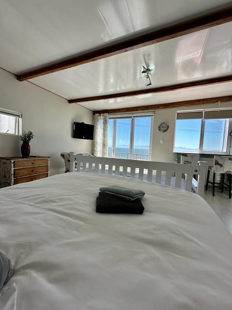 Blue Bay Studio Bayview Bed and Breakfast in Cape Town