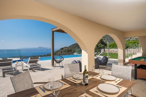 Patio, Pool view, Swimming pool