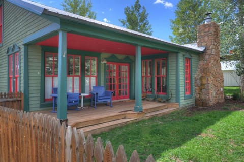 421 Capital Ave House in Creede