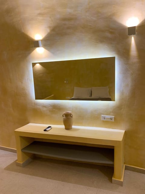 M Residence Santorini Conelia Cave Apartment in Thera