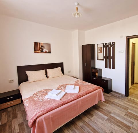 Bed, Bedroom, towels, wardrobe, air conditioner