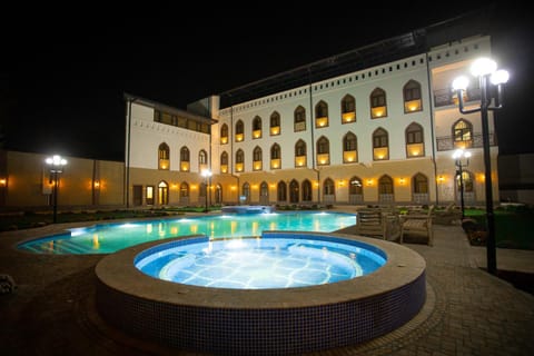 Property building, Swimming pool