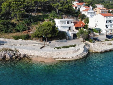 Apartment Vjera Apartment in Tisno