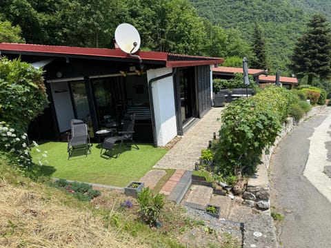 Italy Bungalow Gardalake Tignale. Sunclass House in Tignale