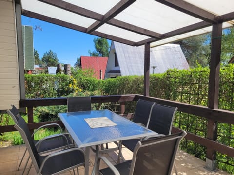 View (from property/room), Balcony/Terrace, Dining area, Garden view