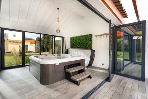 Patio, Hot Tub