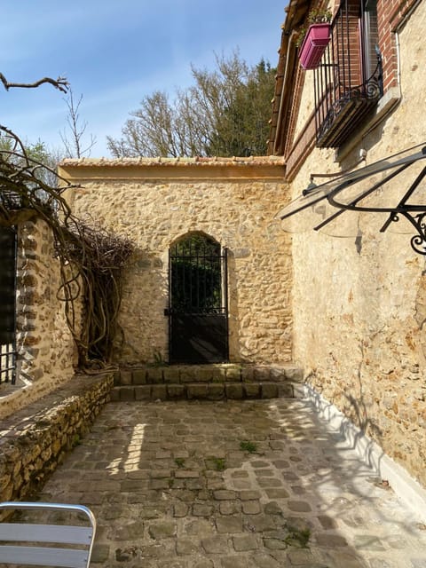 Property building, Patio, Landmark view