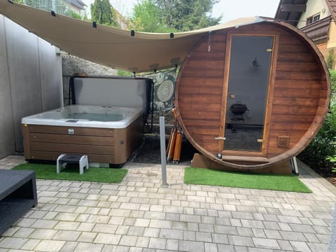 Hot Tub, Hot Tub, Sauna, Balcony/Terrace, Spa and wellness centre/facilities, Spa and wellness centre/facilities
