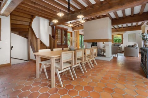 Home Suite Home avec Piscine centre Deauville 5BR/10P Apartment in Deauville