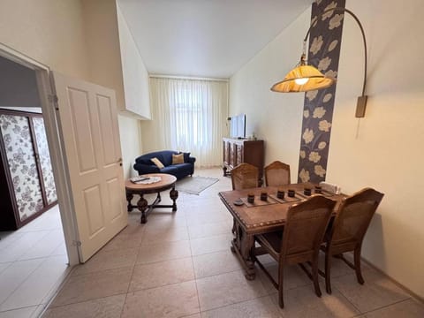 Living room, Photo of the whole room, Seating area, Dining area
