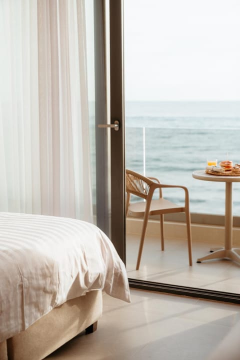 Bed, Natural landscape, View (from property/room), Balcony/Terrace, Bedroom, Sea view