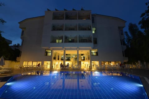 Property building, Pool view, Swimming pool