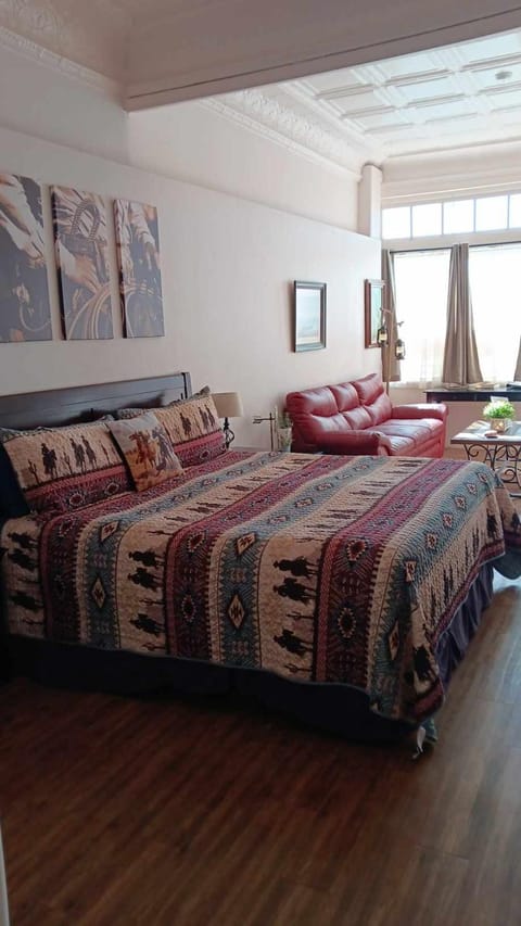 Katie's Cozy Suites Hotel in Tombstone