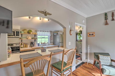 Stylish Woodfin Home with Backyard and Fire Pit House in Woodfin