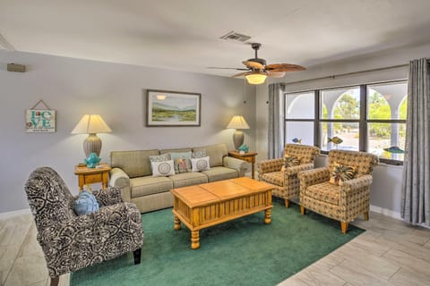 Heated Pool and Lanai Matlacha Isles Getaway House in Matlacha Isles