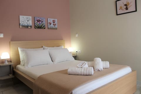 Bed, Bedroom, air conditioner