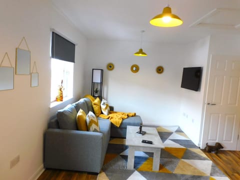 Newly refurbished 1 bed Apt in Hamilton Close to station and local amenities Apartment in Hamilton