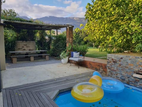 Patio, Swimming pool, Swimming pool