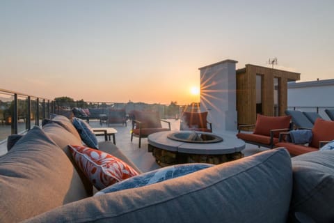Balcony/Terrace, Seating area, Sunset