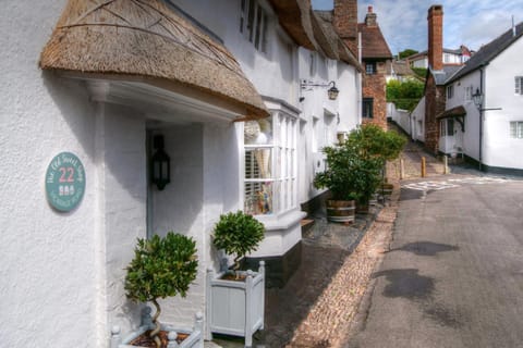 Property building, Location