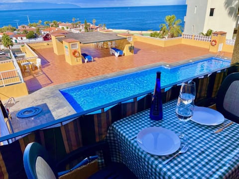 Balcony/Terrace, Swimming pool