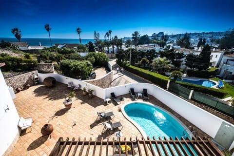 Patio, Day, Natural landscape, View (from property/room), Balcony/Terrace, Pool view, Sea view, Swimming pool, sunbed