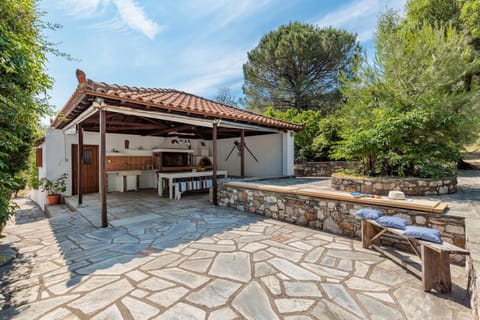Property building, Natural landscape, BBQ facilities