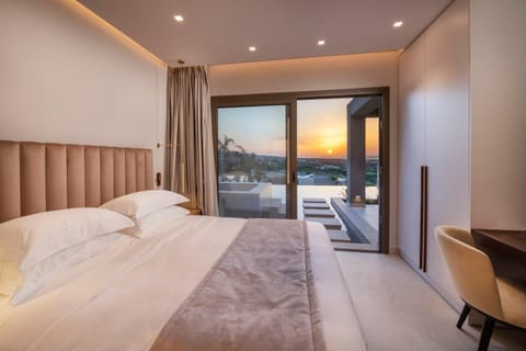 Bed, Natural landscape, View (from property/room), Balcony/Terrace, Photo of the whole room, Bedroom, Sunset