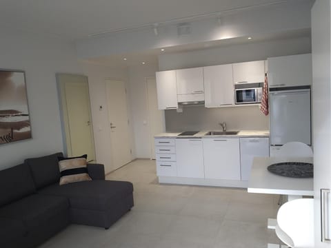 Kitchen or kitchenette, Seating area