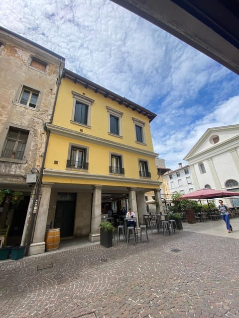 Property building, Street view
