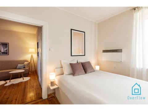 Mirror Room -15 Minutes to Gdańsk Old Town & Seaside Vacation rental in Gdansk