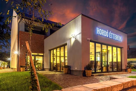 Property building, Facade/entrance, Property logo or sign