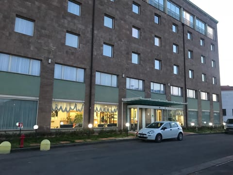 Property building, Facade/entrance