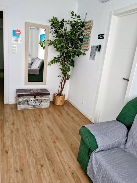 AEROPUERTO BARCELONA -Mi colibrí Vacation rental in Barcelona