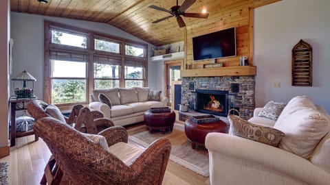 Hermitage House in Highlands