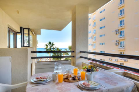 Day, View (from property/room), Balcony/Terrace, Dining area, Sea view, Breakfast