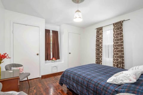 Cozy house to call home away from home House in Maryland Heights