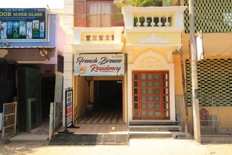 Facade/entrance, Property logo or sign